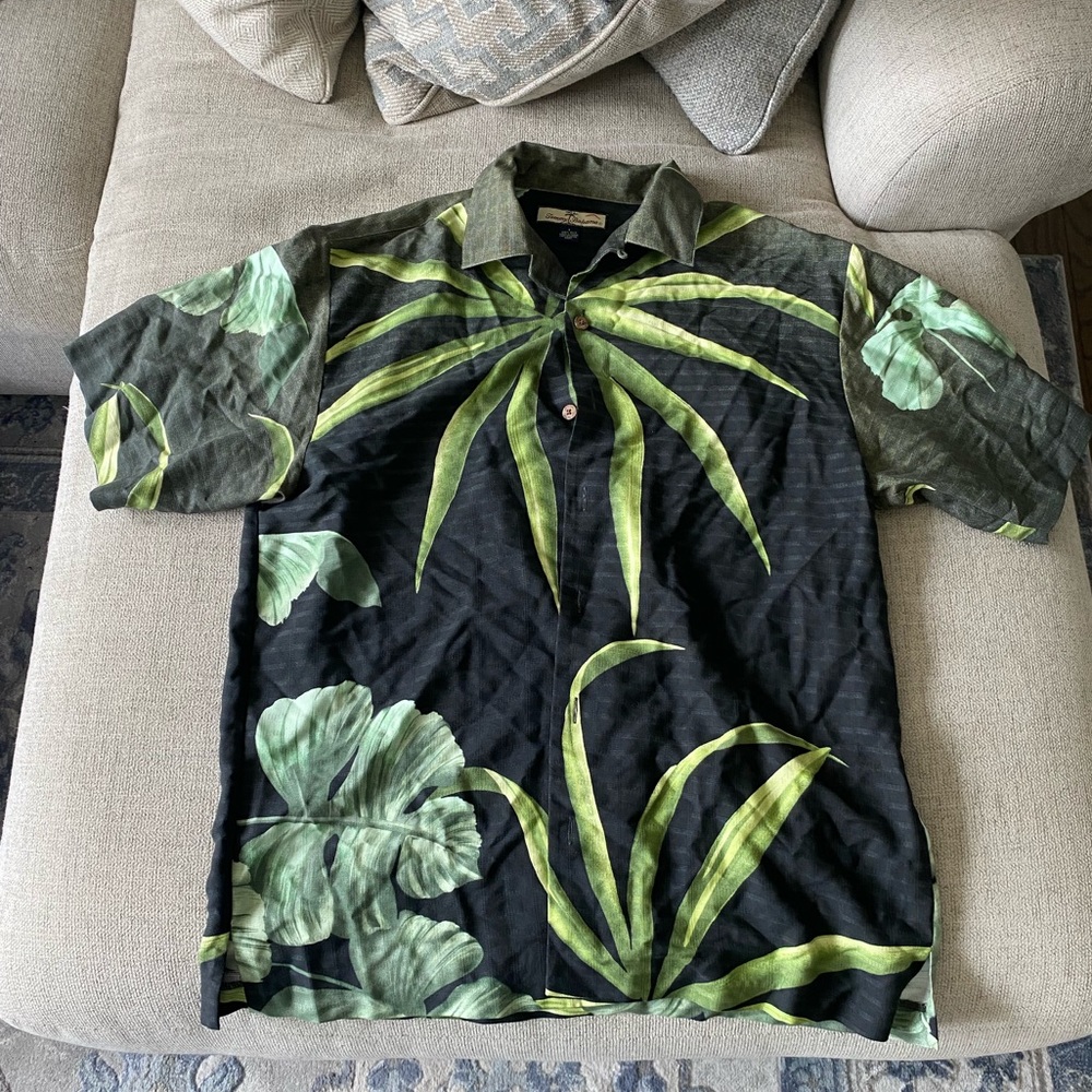TOMMY BAHAMA "Below The Equator Camp" Silk Shirt